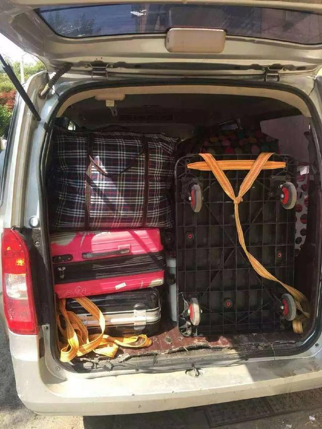 1678055484756253.jpg u=3418751720,758510960&fm=173&app=25&f=JPEG搬家車子.jpg